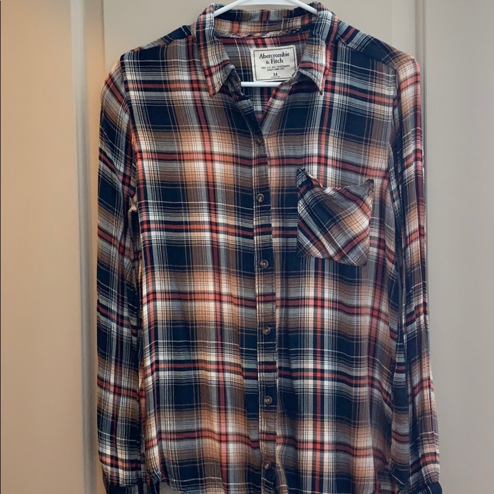 Abercrombie & Fitch button up top. Size Medium.
